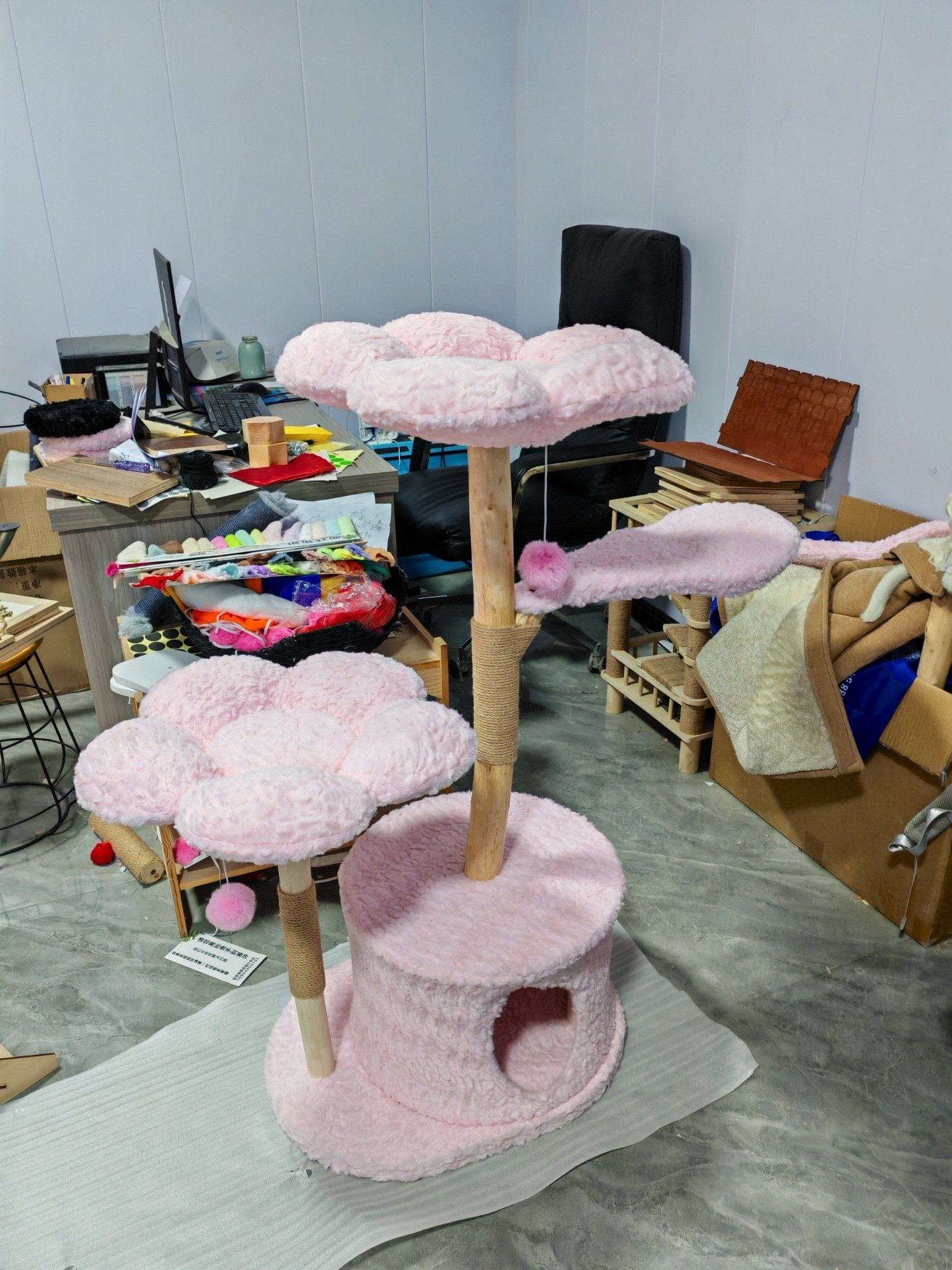 Meowera Cat trees Seraphina Pink Small Flower Cat Tree
